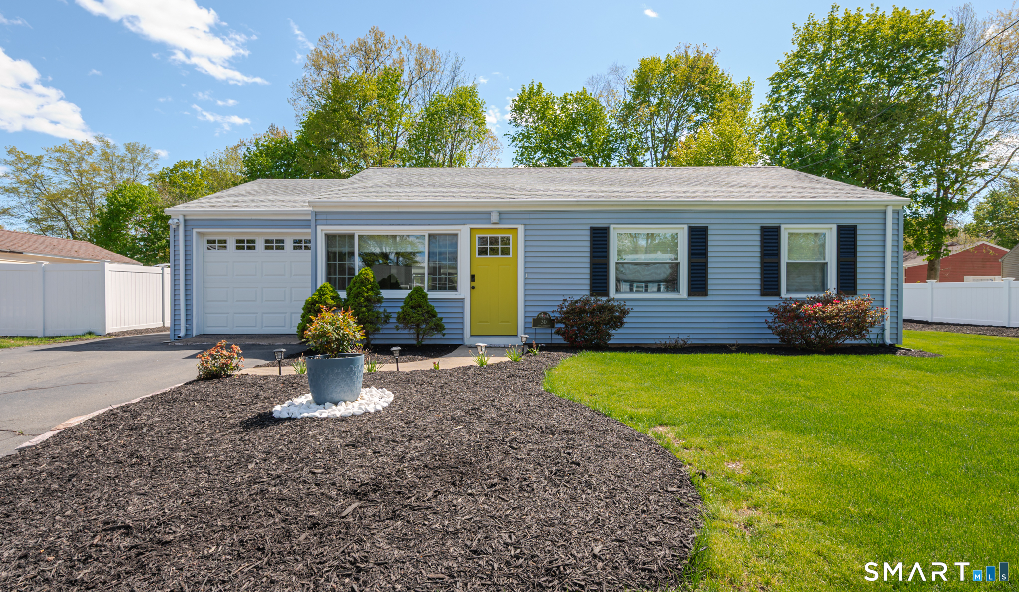 30 Apple Street Wallingford, CT 06492 - Photo 2 of 30