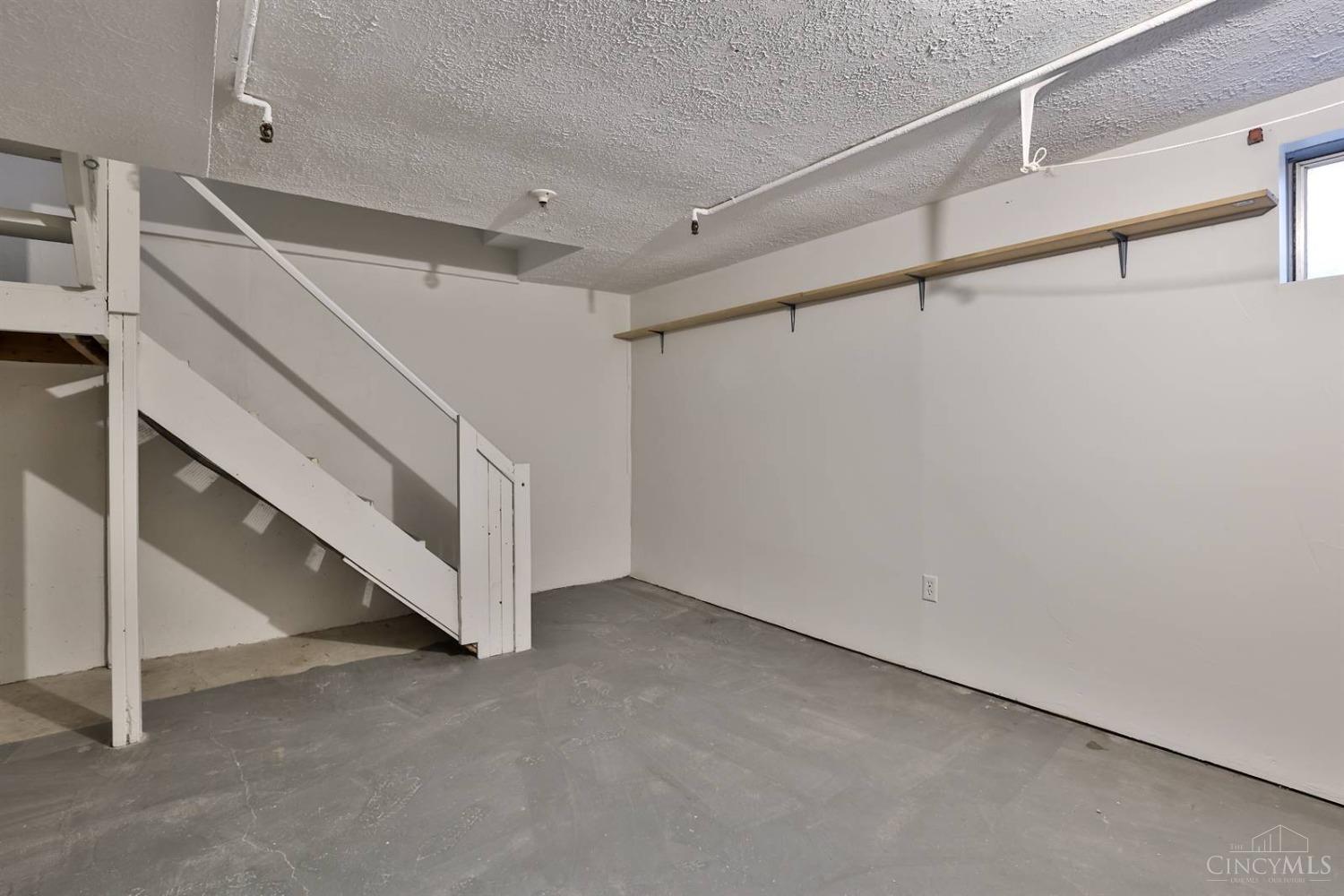 5640 Springdale Road Cincinnati, OH 45251 - Photo 28 of 38 Gallery Image 28