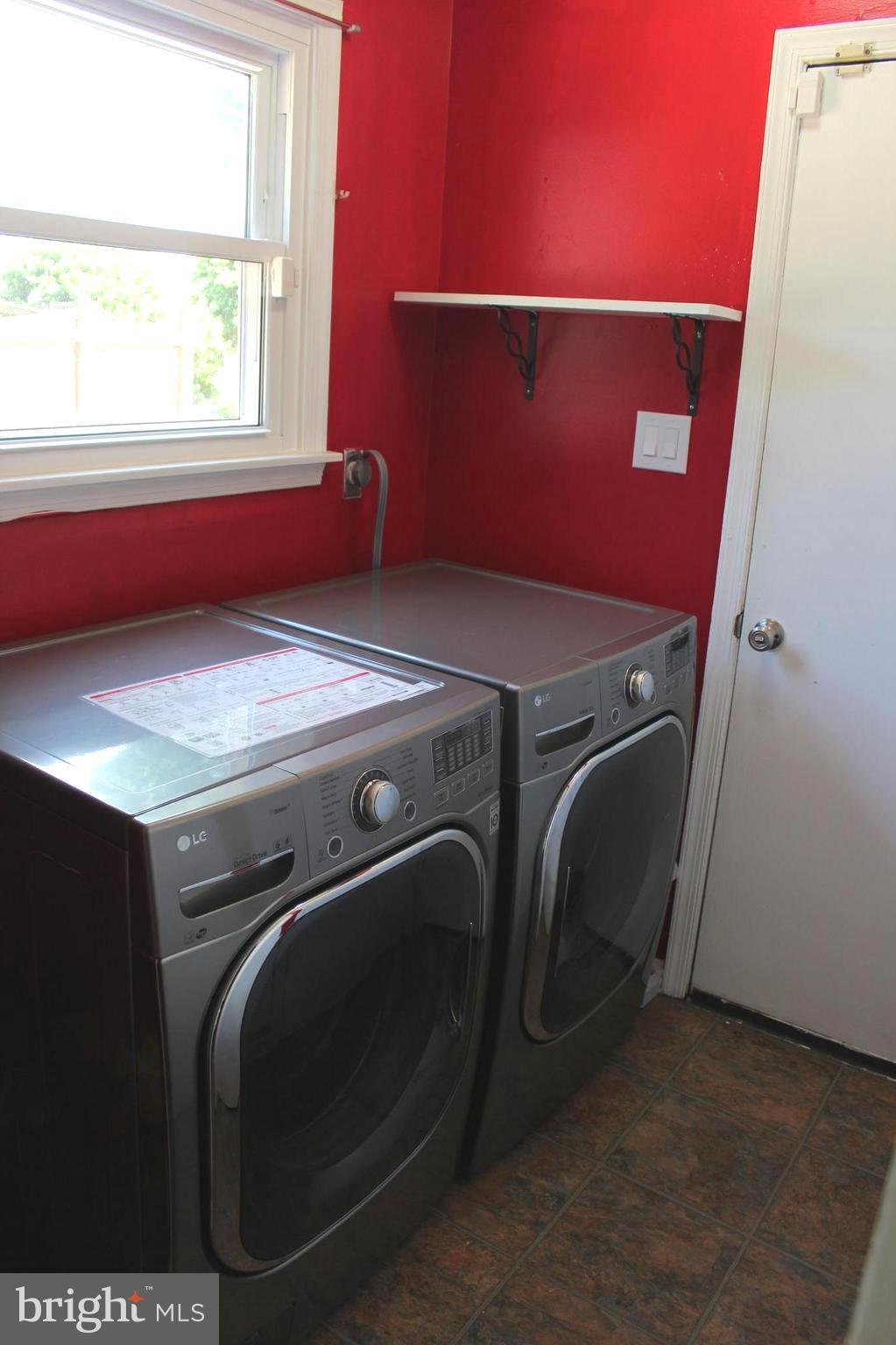 7210 Racepoint Way Alexandria, VA 22315 - Photo 22 of 23 Laundry Room