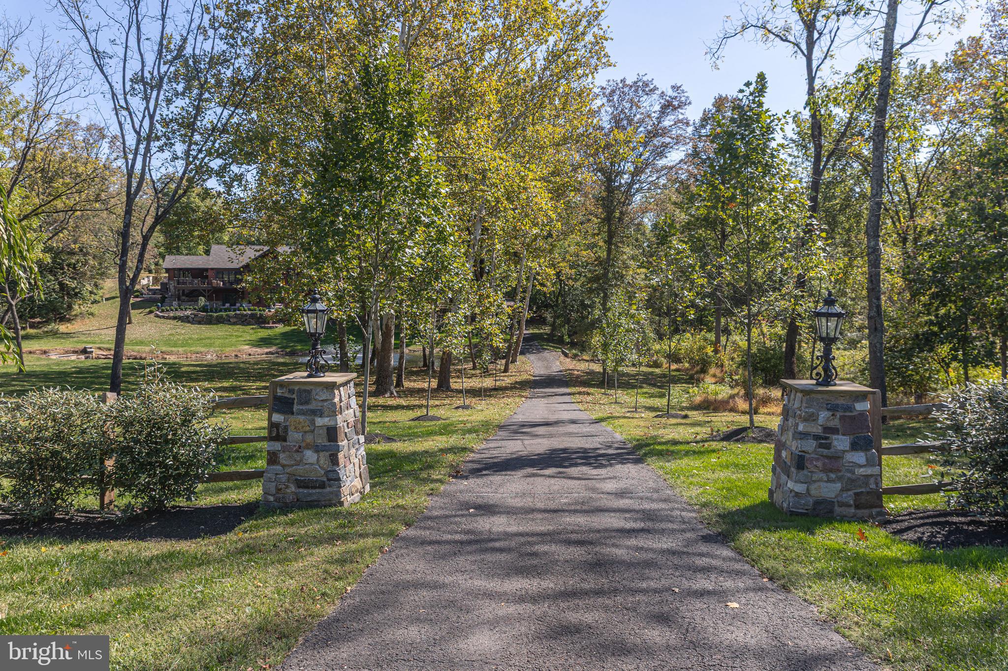 992-994 Worthington Mill Road Newtown, PA 18940 - Photo 3 of 103