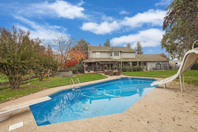 a car parked in front of a building