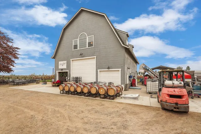 $1,748,000 | 17266 Hillside Drive, Lodi, CA 95240