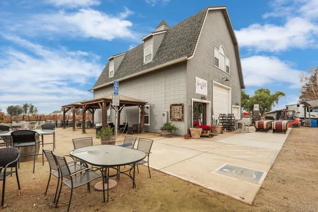 $1,748,000 | 17266 Hillside Drive, Lodi, CA 95240