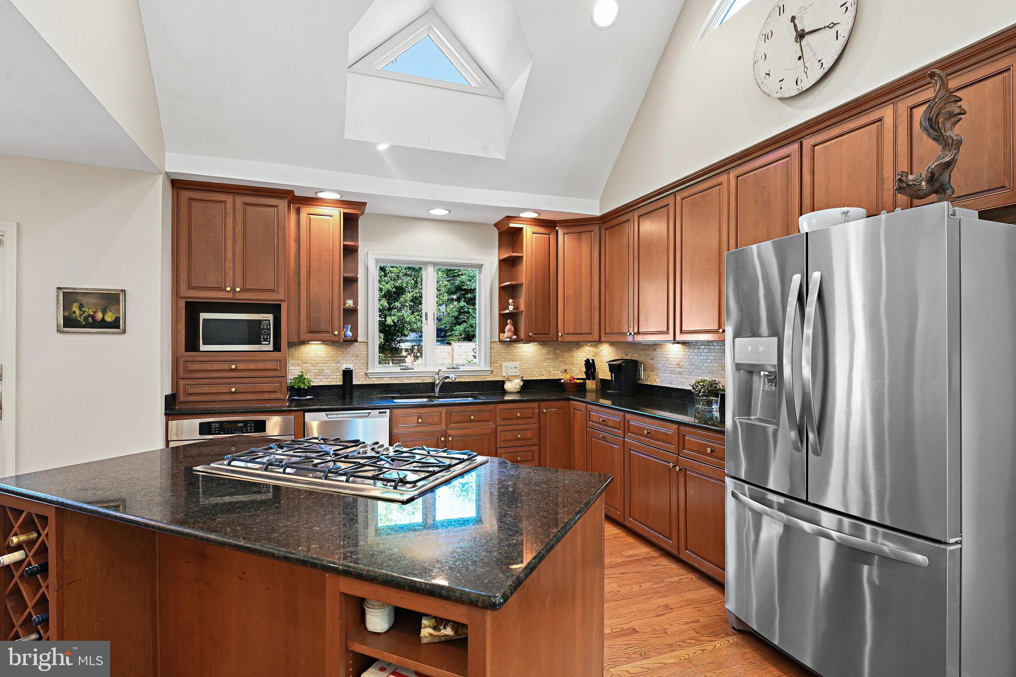 1451 Pathfinder Lane McLean, VA 22101 - Photo 3 of 59