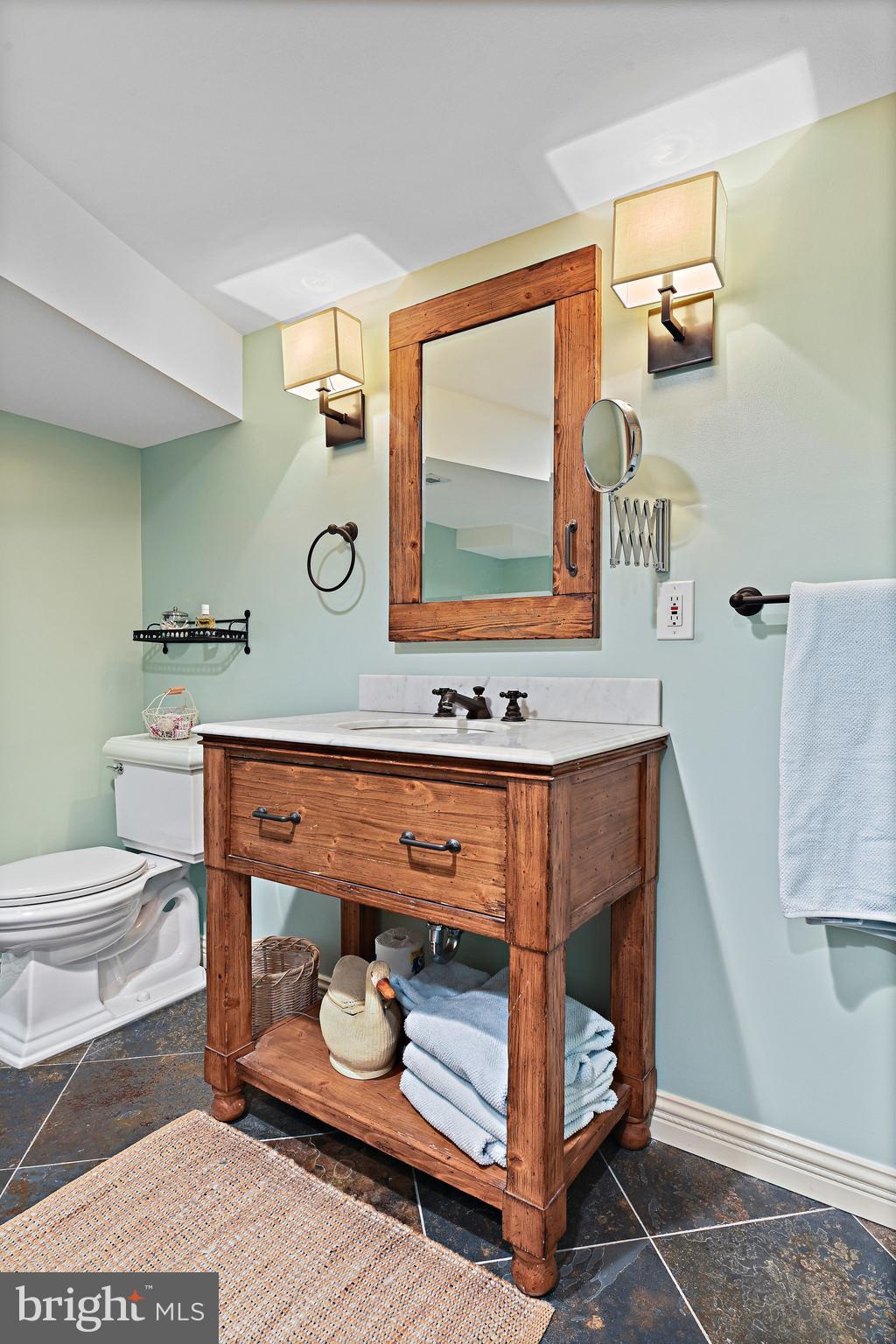 1451 Pathfinder Lane McLean, VA 22101 - Photo 40 of 59