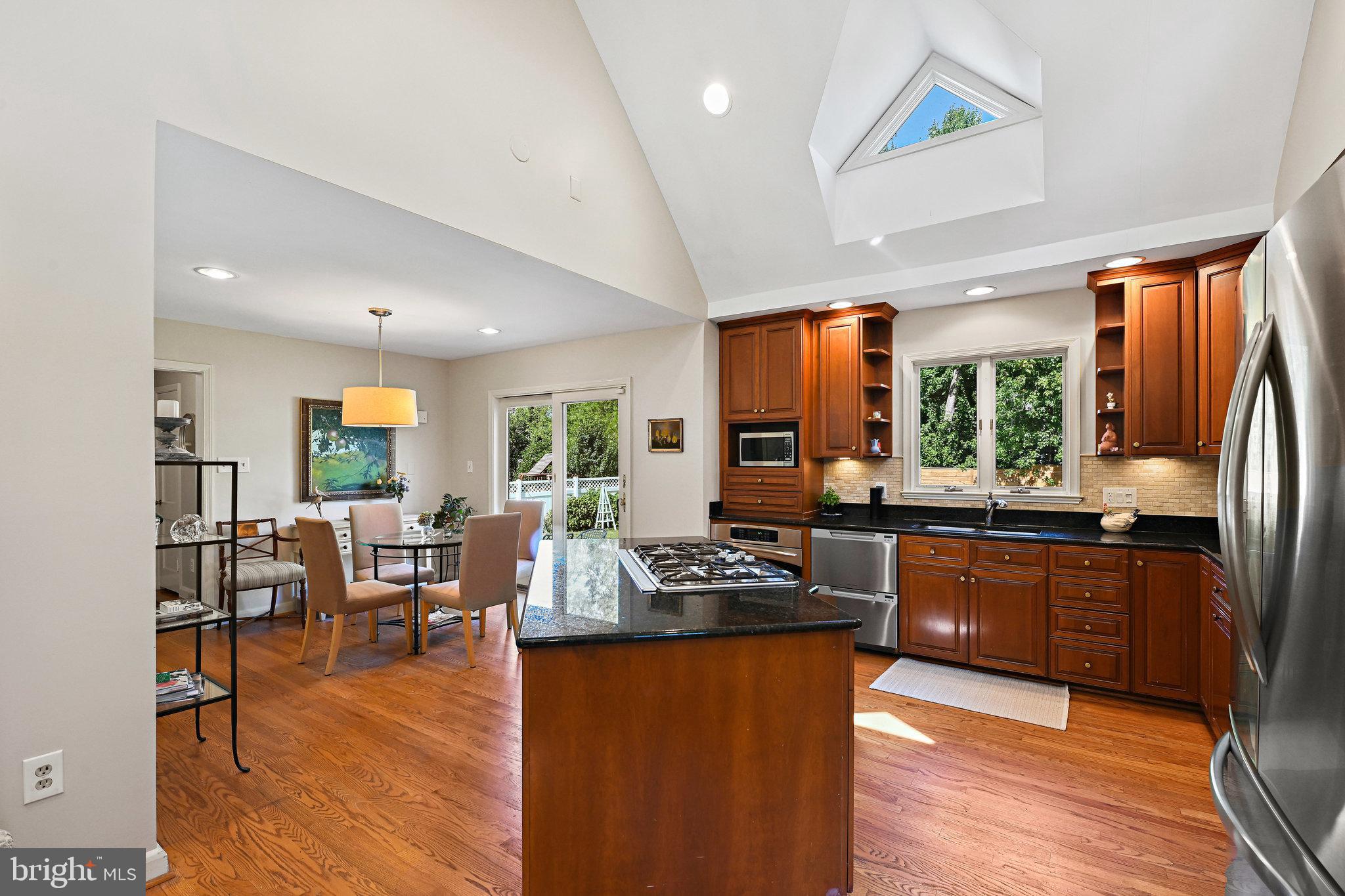 1451 Pathfinder Lane McLean, VA 22101 - Photo 4 of 59