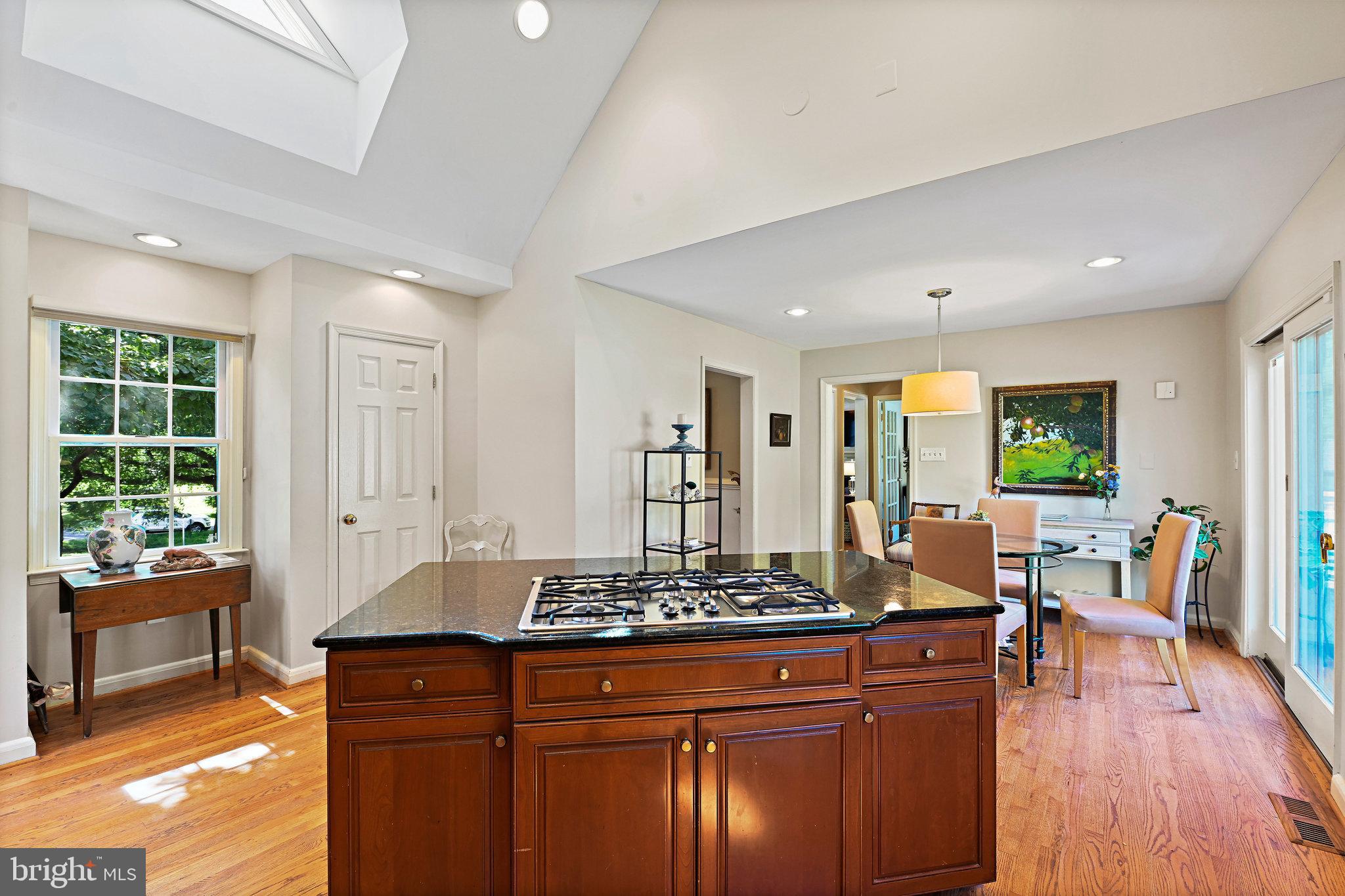 1451 Pathfinder Lane McLean, VA 22101 - Photo 5 of 59