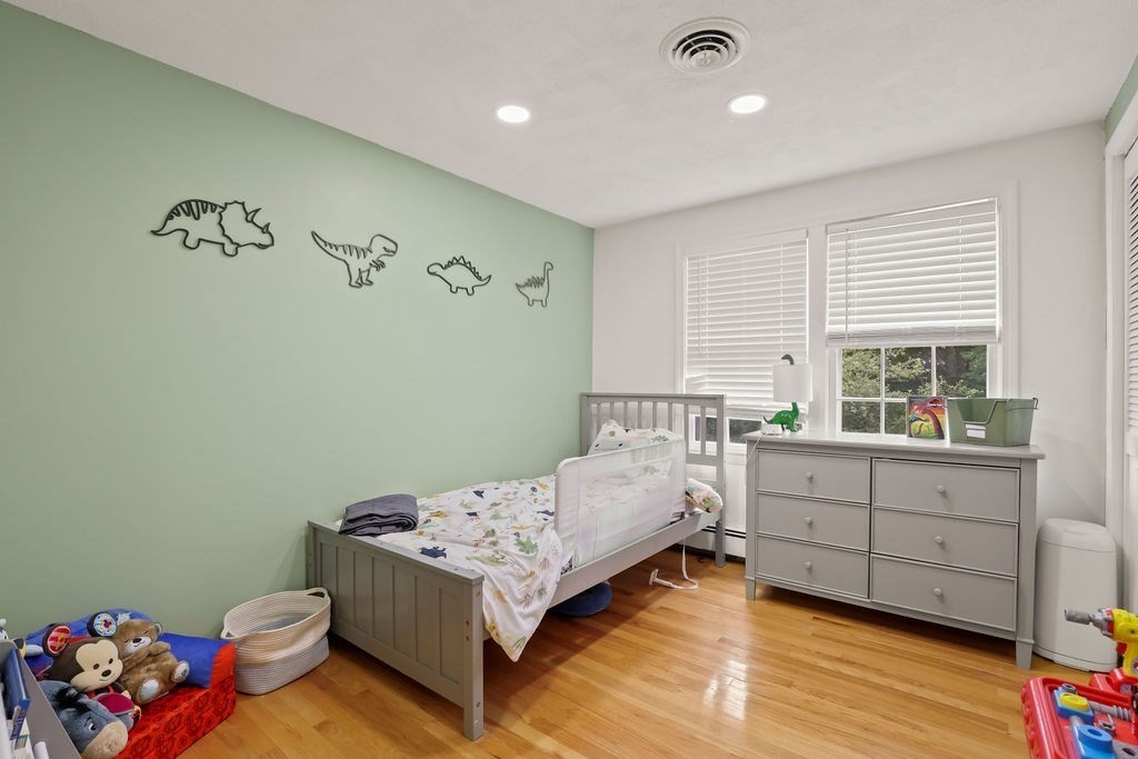 27 Alden Road Wareham, MA 02571 - Photo 13 of 39