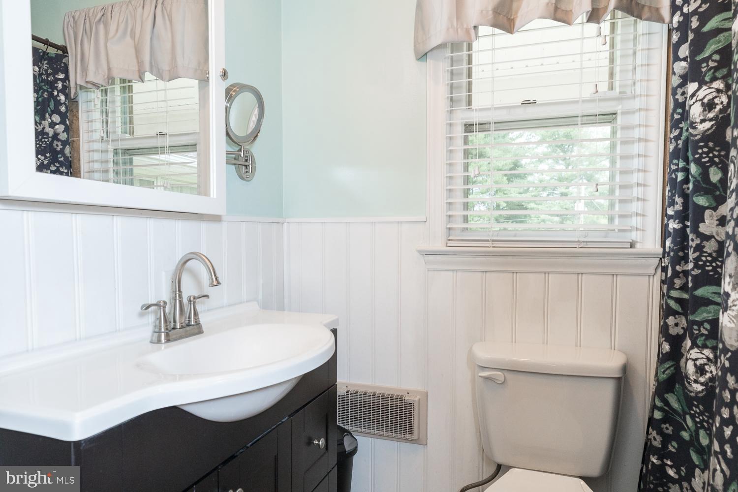 568 Apple Pie Ridge Road Winchester, VA 22603 - Photo 23 of 48 Master Bath