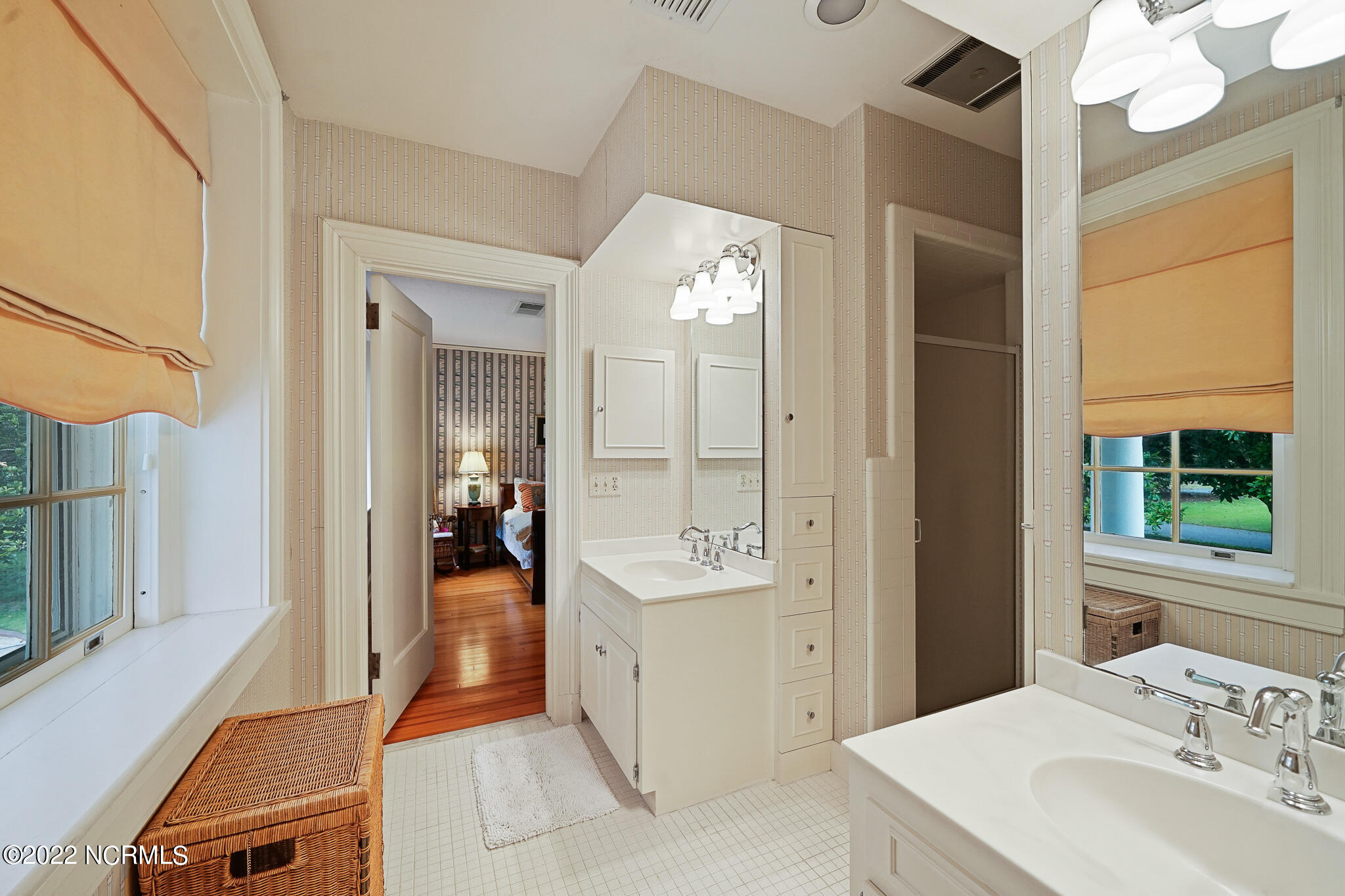 50 McCaskill Road West Pinehurst, NC 28374 - Photo 42 of 66 jack and Jill bath