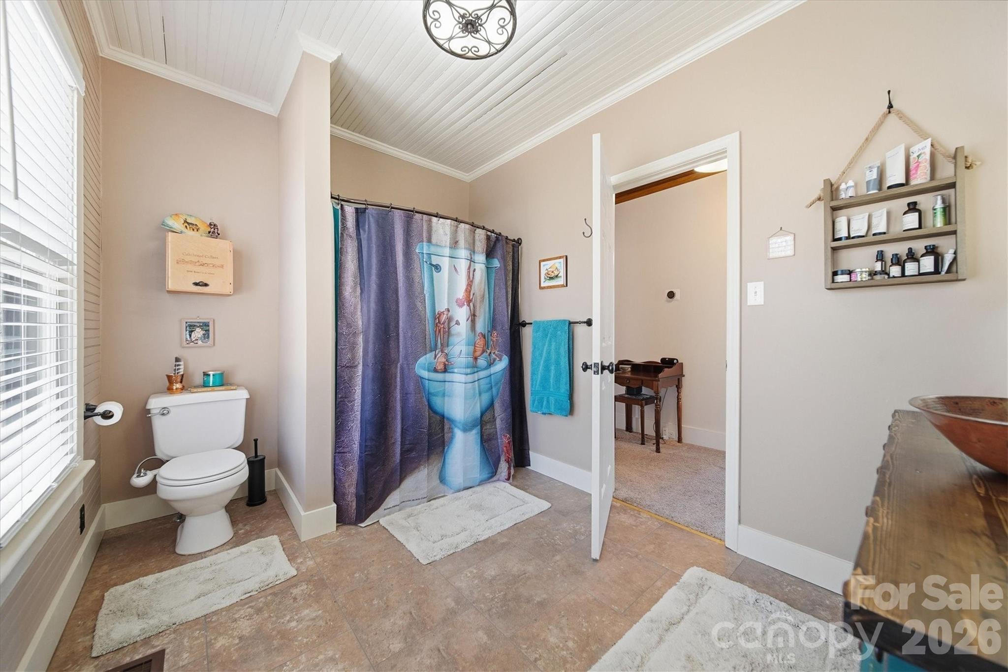 113 Leonhardt Road Morganton, NC 28655 - Photo 23 of 44 a living room with furniture and a rug