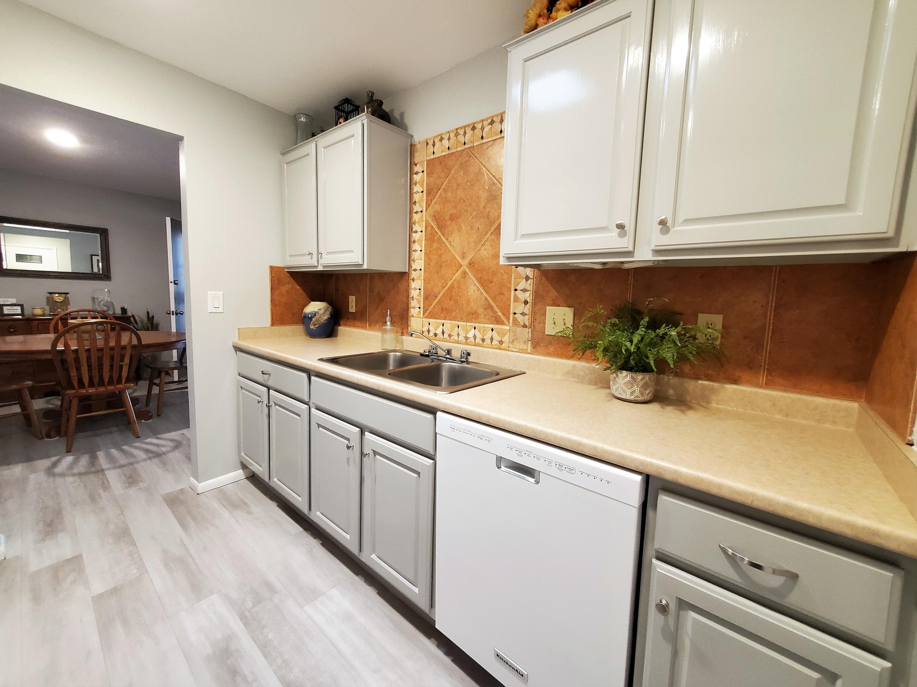 625 South Prudence Road, Unit 211 Tucson, AZ 85710 - Photo 6 of 24 Gallery Image 6