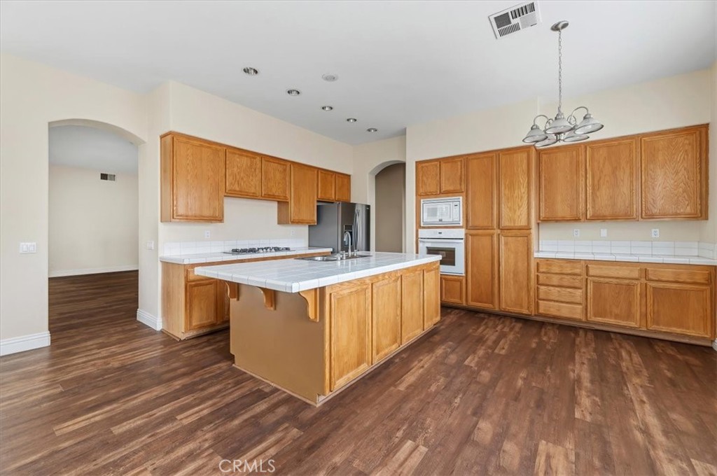 42748 Mountain Shadow Road Murrieta, CA 92562 - Photo 13 of 37