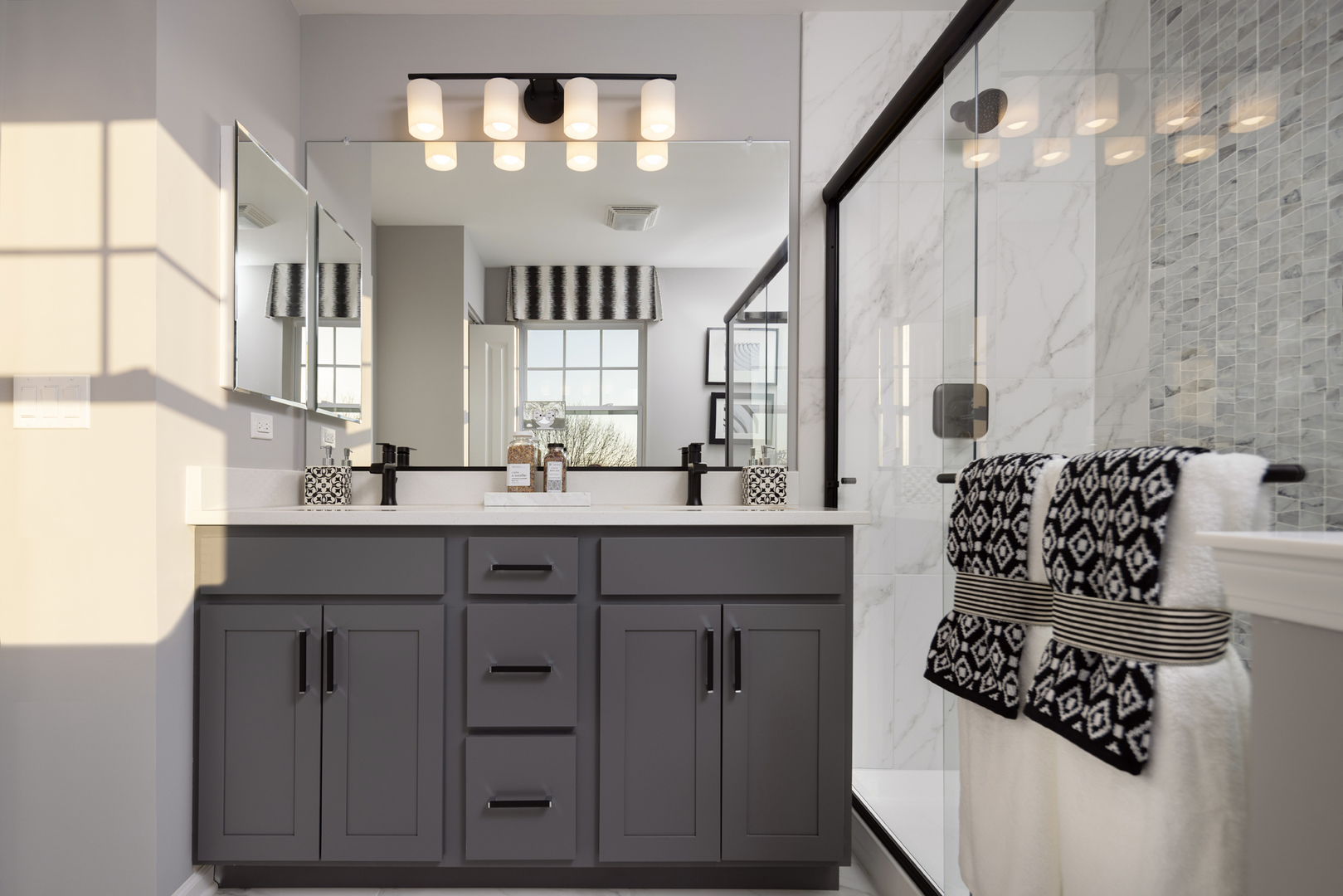 301 Timberleaf Circle Roselle, IL 60172 - Photo 16 of 17 a bathroom with a sink mirror and a bathtub