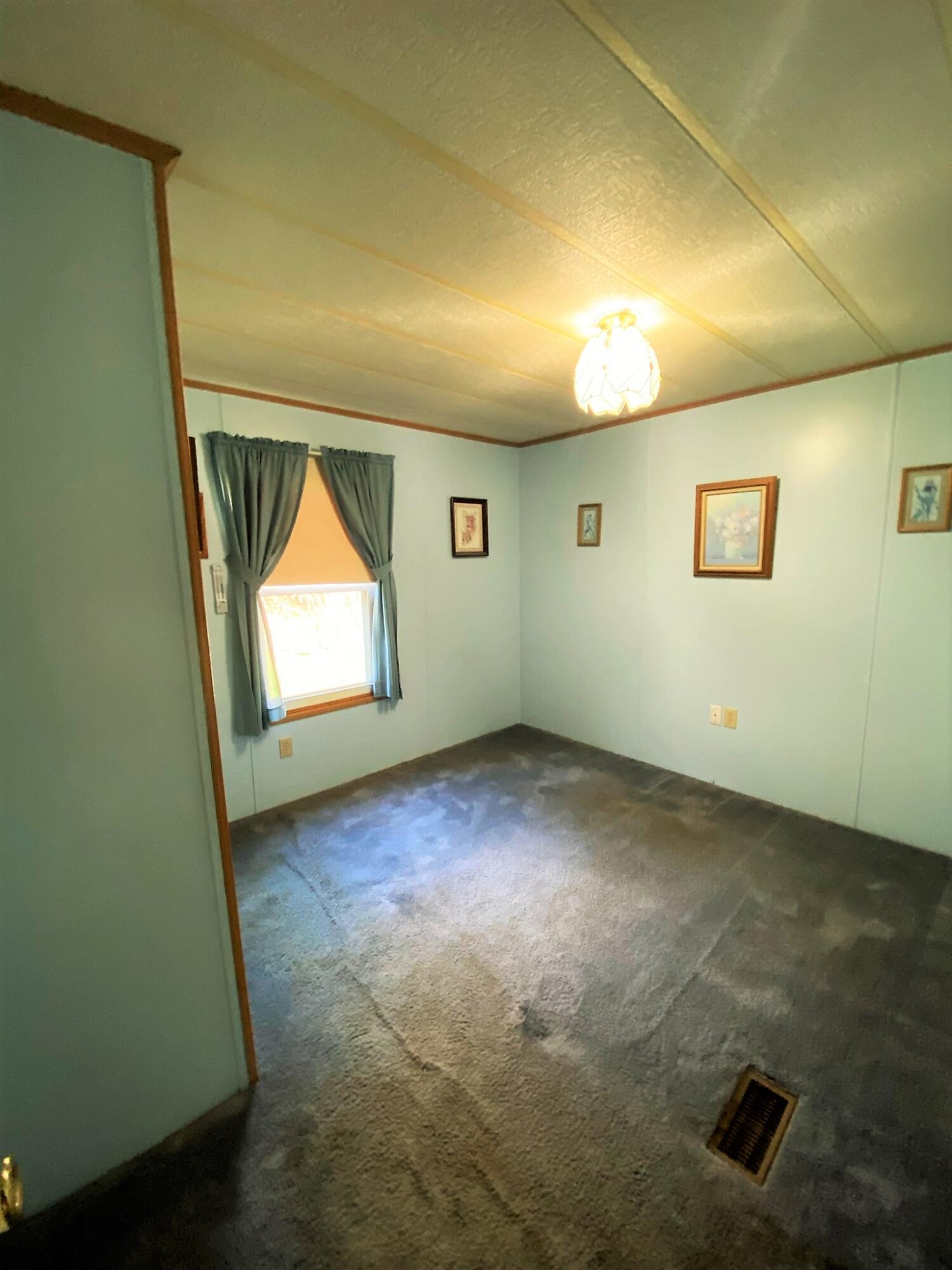 2094 Friendship Road Waldoboro, ME 04572 - Photo 7 of 15 Bedroom 2