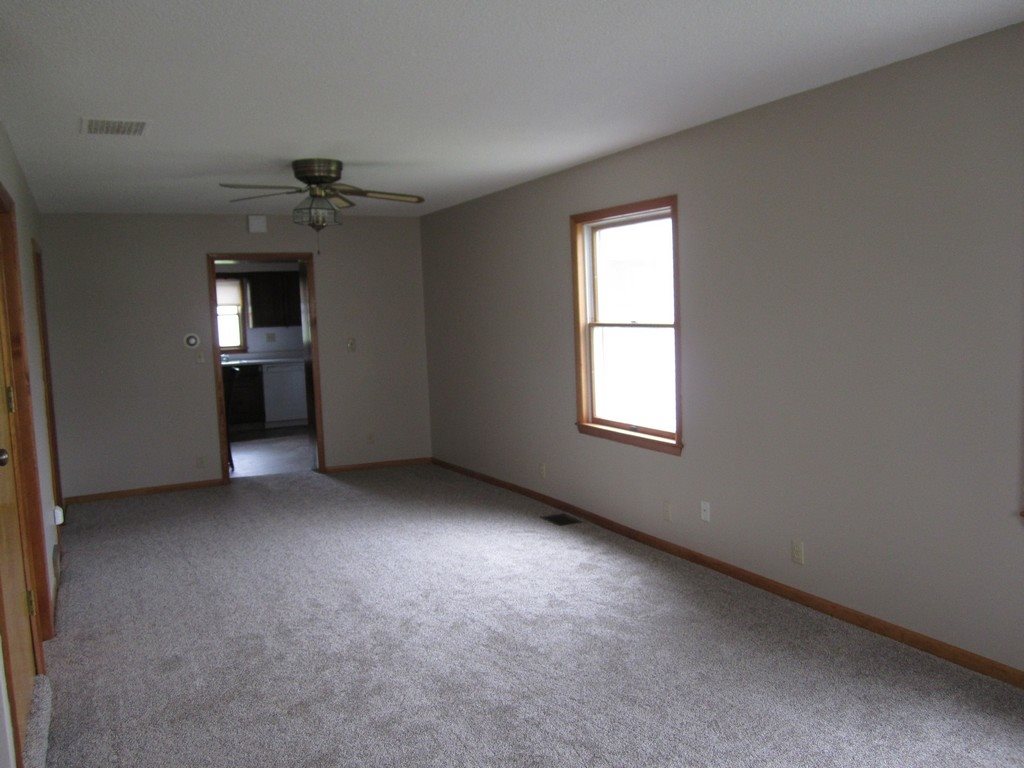 209 John Street Butler, IN 46721 - Photo 6 of 24