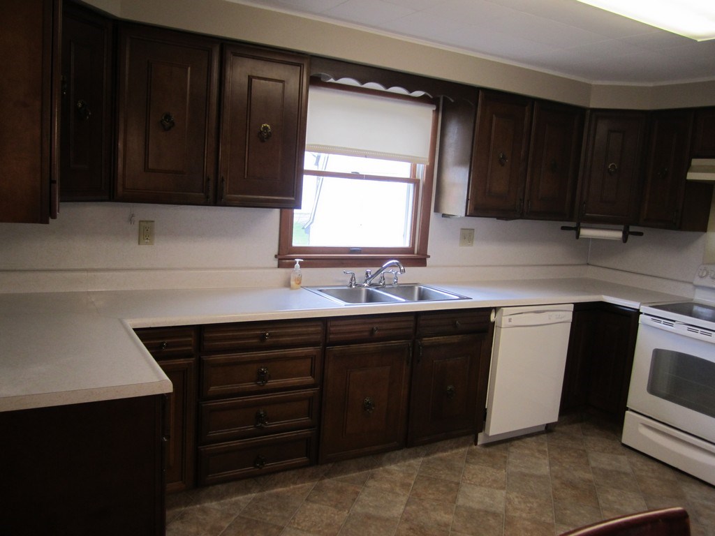 209 John Street Butler, IN 46721 - Photo 9 of 24