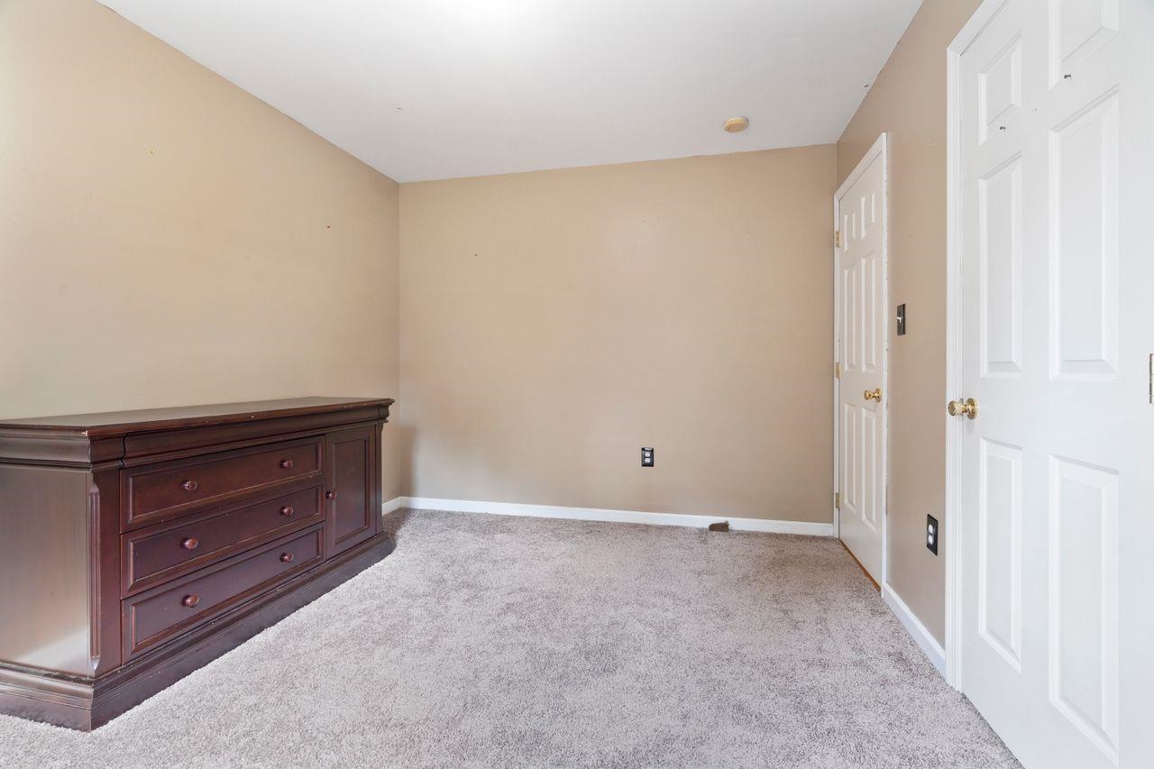 87 Garney Road Brookfield, NH 03872 - Photo 20 of 37