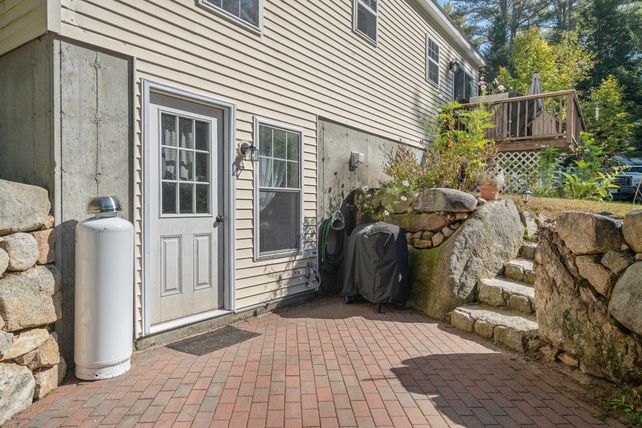 87 Garney Road Brookfield, NH 03872 - Photo 28 of 37