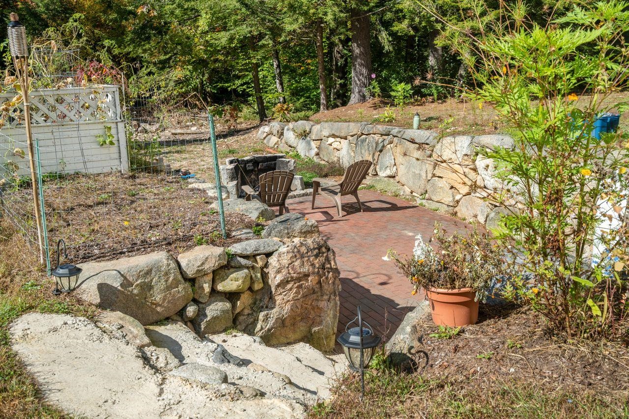 87 Garney Road Brookfield, NH 03872 - Photo 34 of 37