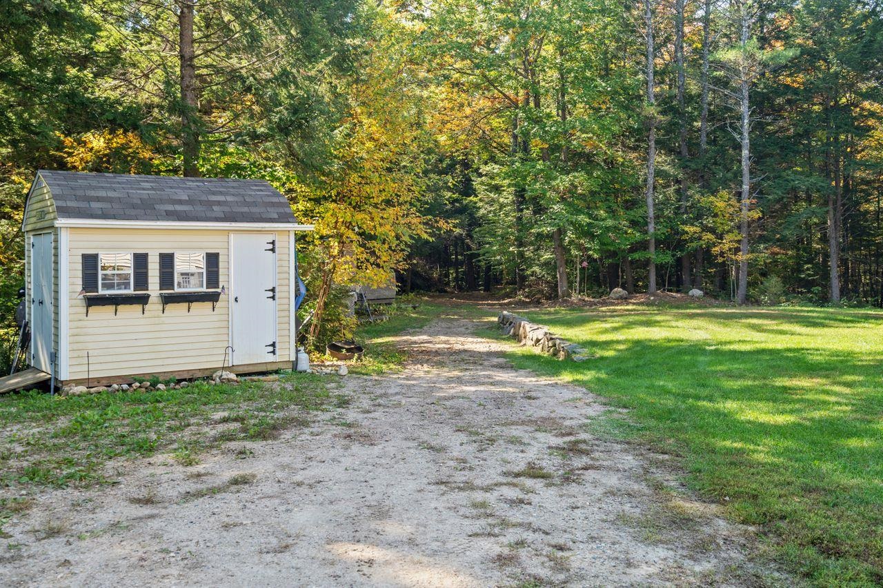 87 Garney Road Brookfield, NH 03872 - Photo 35 of 37