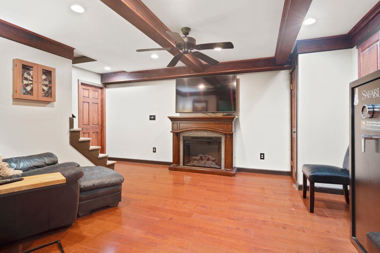 87 Garney Road Brookfield, NH 03872 - Photo 8 of 37