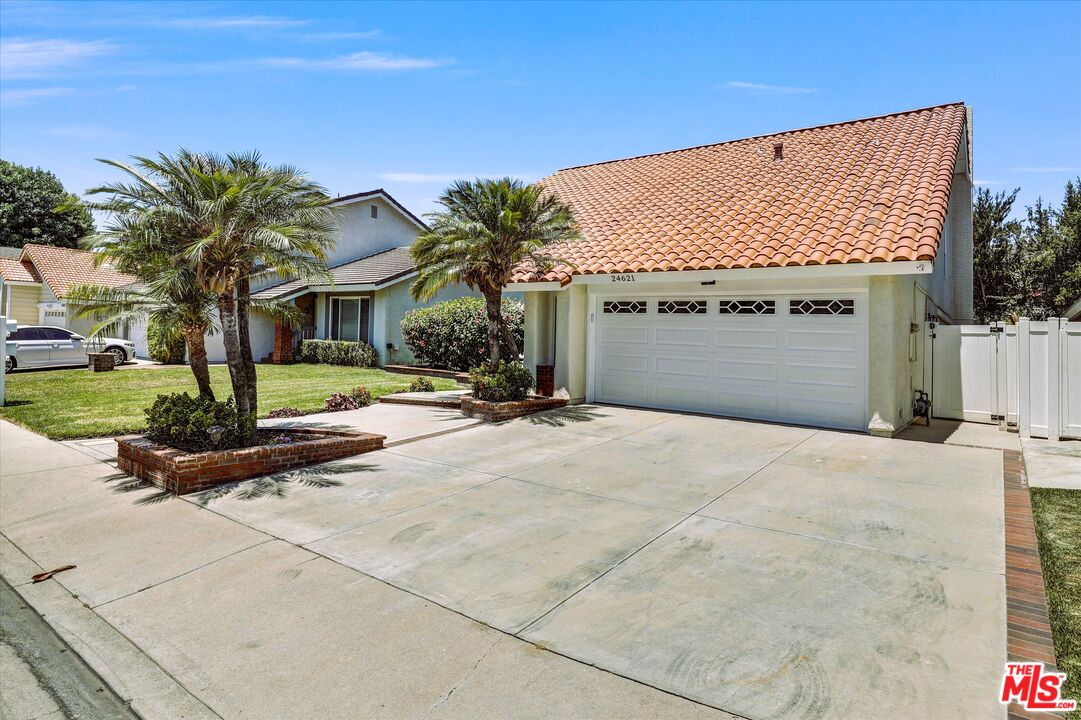 24621 Vía Del Rio Lake Forest, CA 92630 - Photo 2 of 42