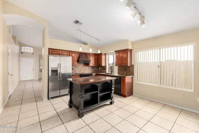 $449,900 | 941 North Blackbird Drive, Gilbert, AZ 85234