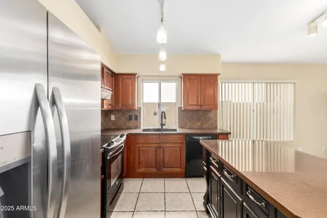 $449,900 | 941 North Blackbird Drive, Gilbert, AZ 85234