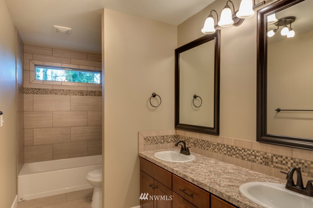 425 Mt Pleasant Road Kelso, WA 98626 - Photo 6 of 7 Gallery Image 6