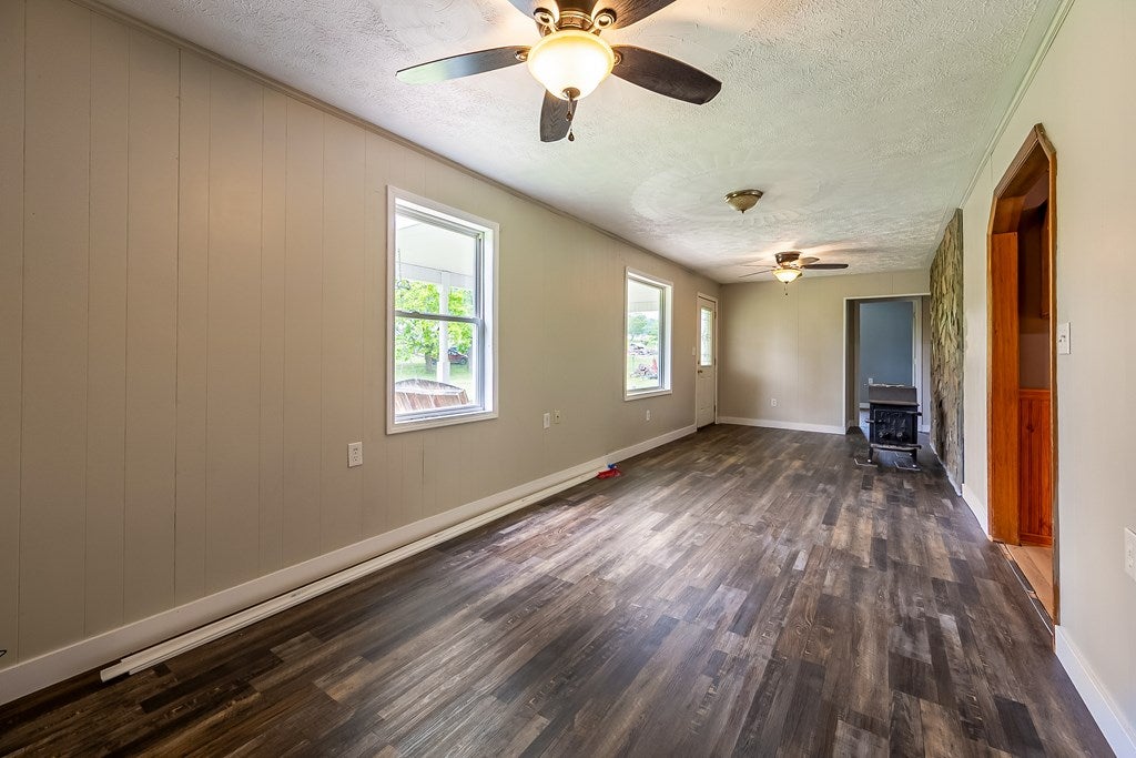 451 Payne Town Road Max Meadows, VA 24360 - Photo 10 of 50 Gallery Image 10