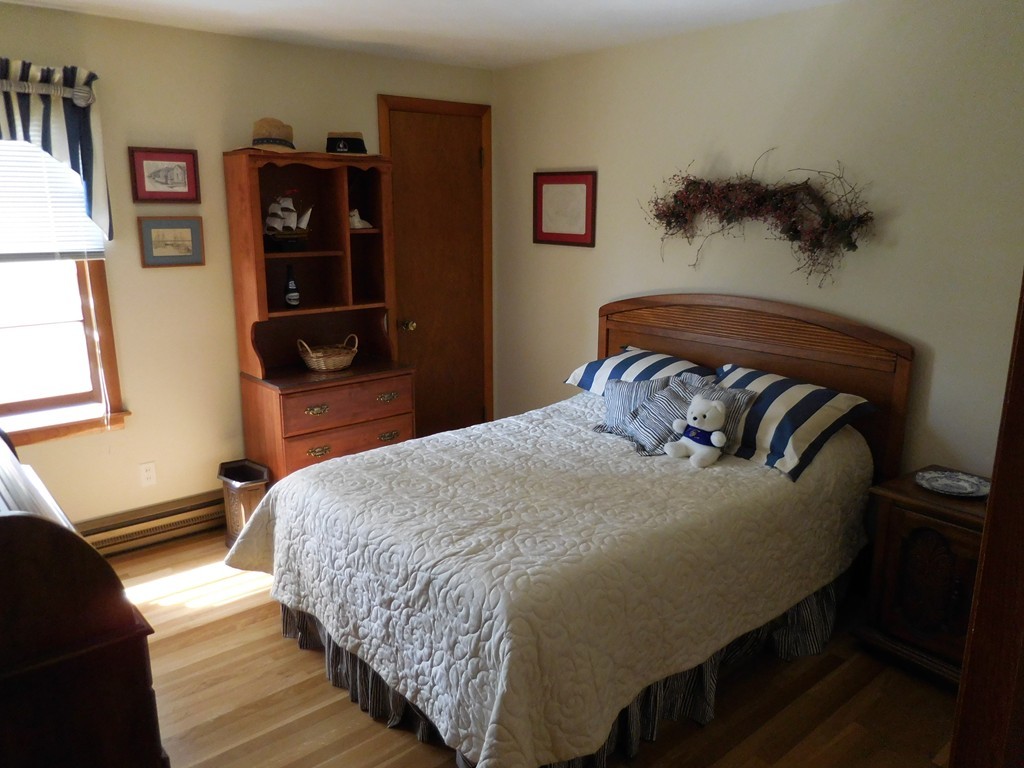 54 Blossom Road West Springfield, MA 01089 - Photo 11 of 13