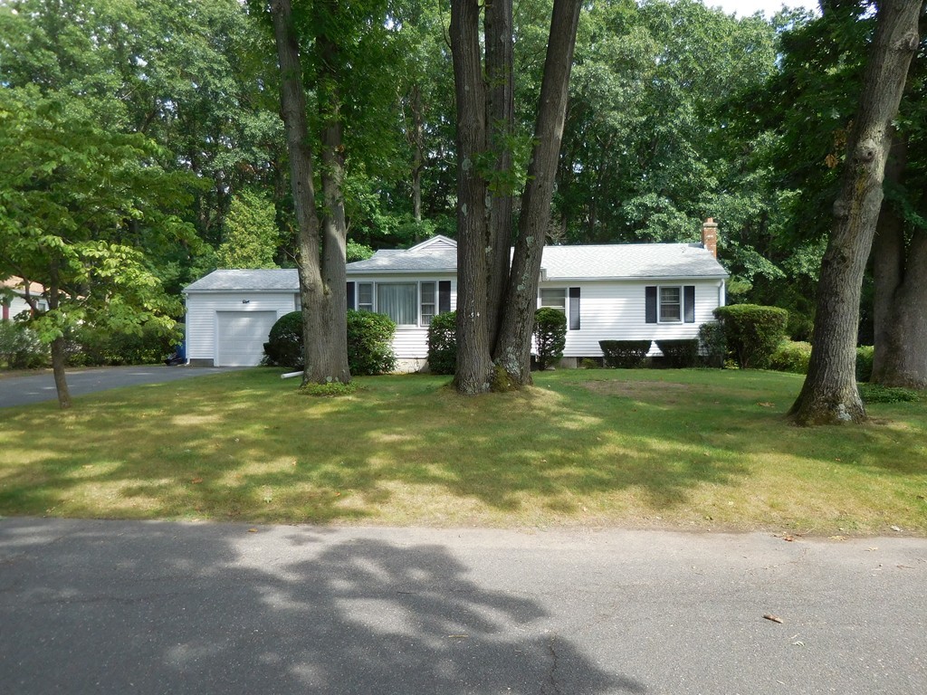 54 Blossom Road West Springfield, MA 01089 - Photo 2 of 13