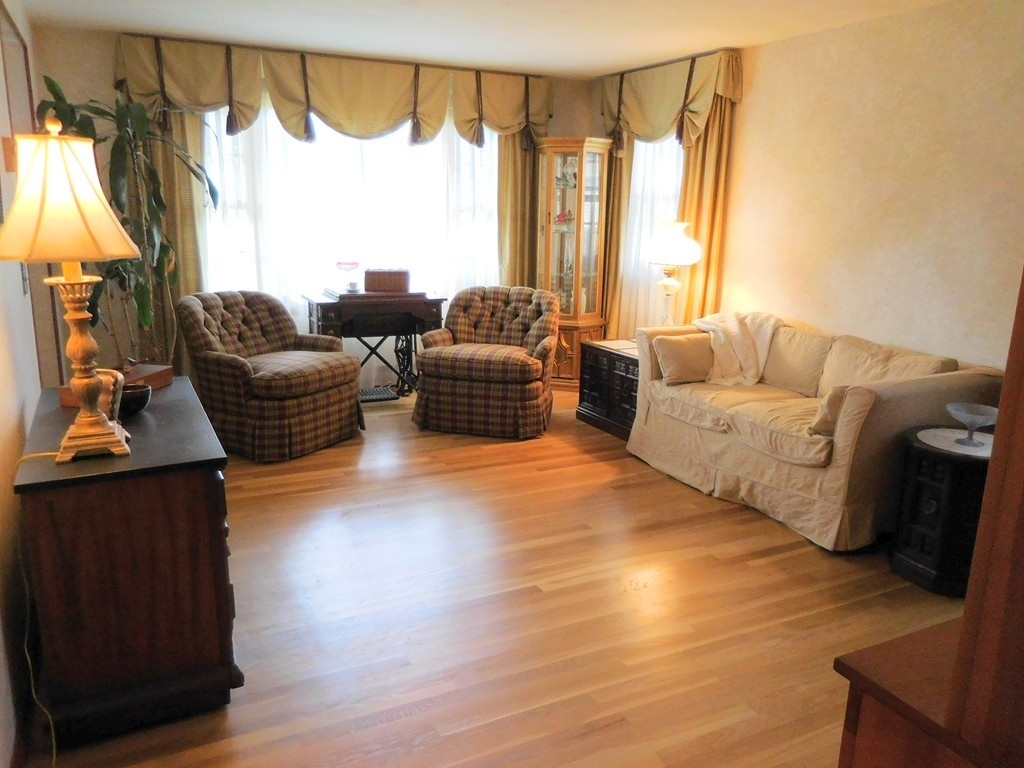 54 Blossom Road West Springfield, MA 01089 - Photo 8 of 13