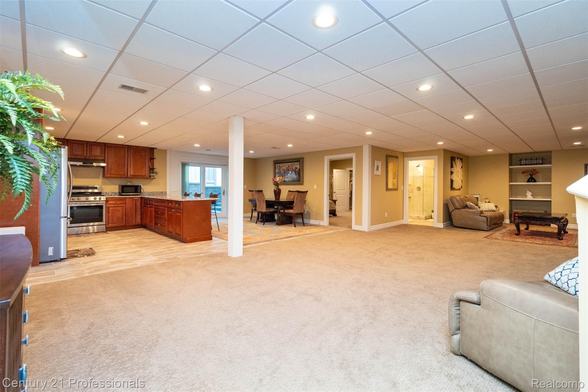 524 Trinway Road Troy, MI 48085 - Photo 62 of 75 Finished Walkout/Daylight Lower Level