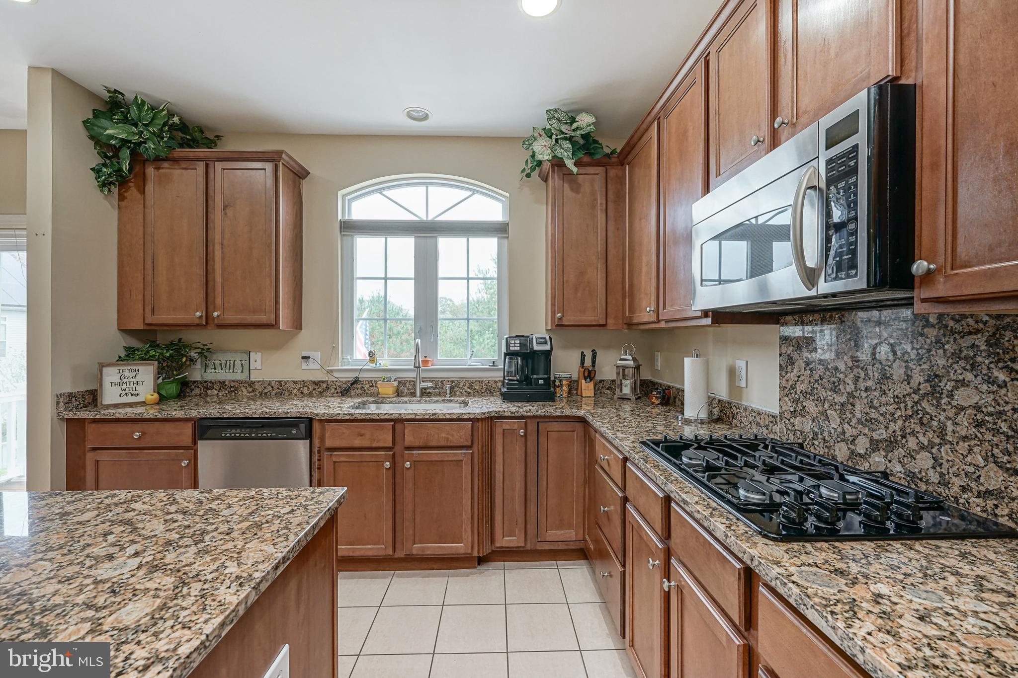 816 Renaissance Drive Williamstown, NJ 08094 - Photo 11 of 41 Kitchen w/Tile Flooring