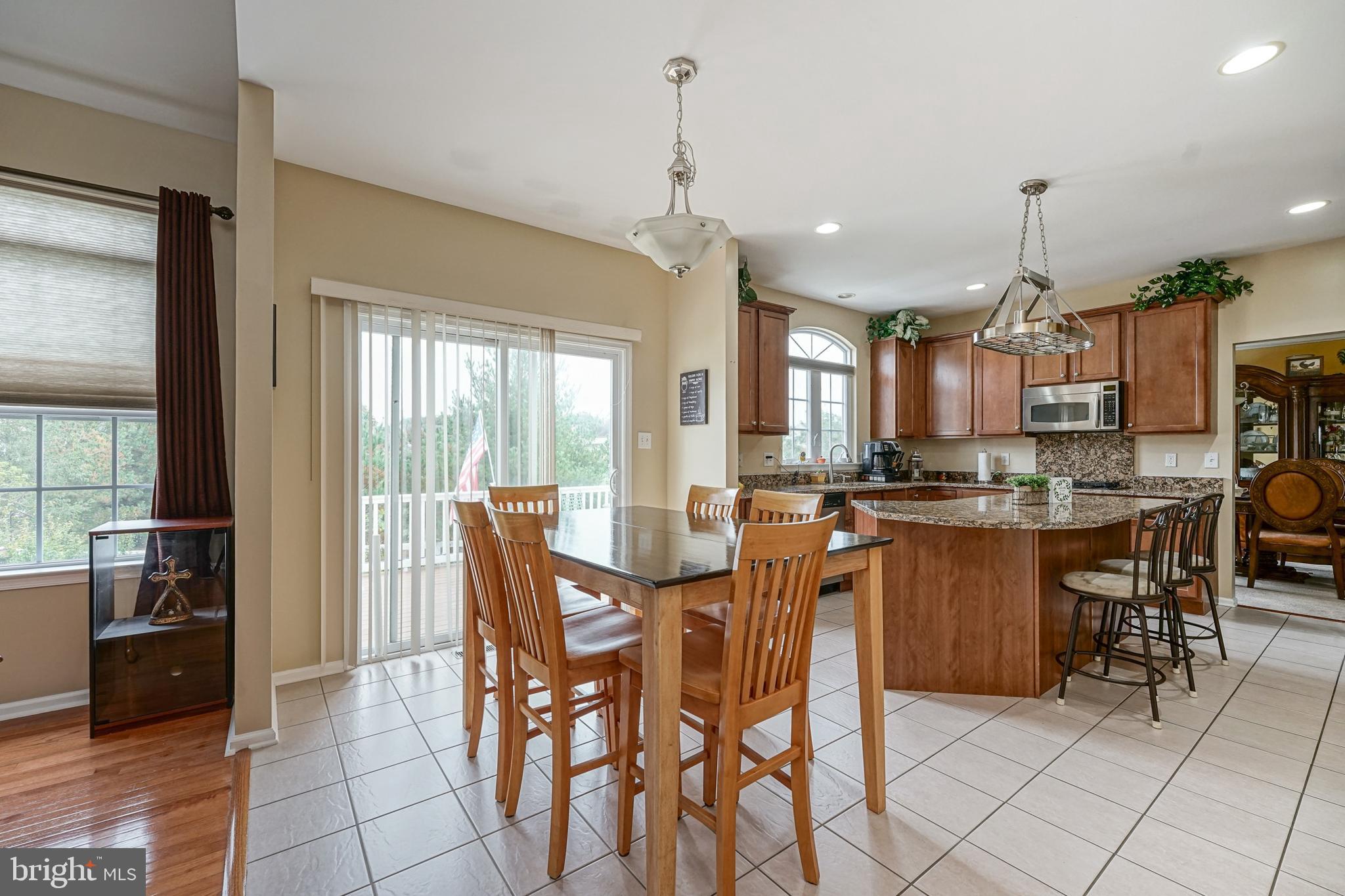 816 Renaissance Drive Williamstown, NJ 08094 - Photo 15 of 41 Eat-in Kitchen