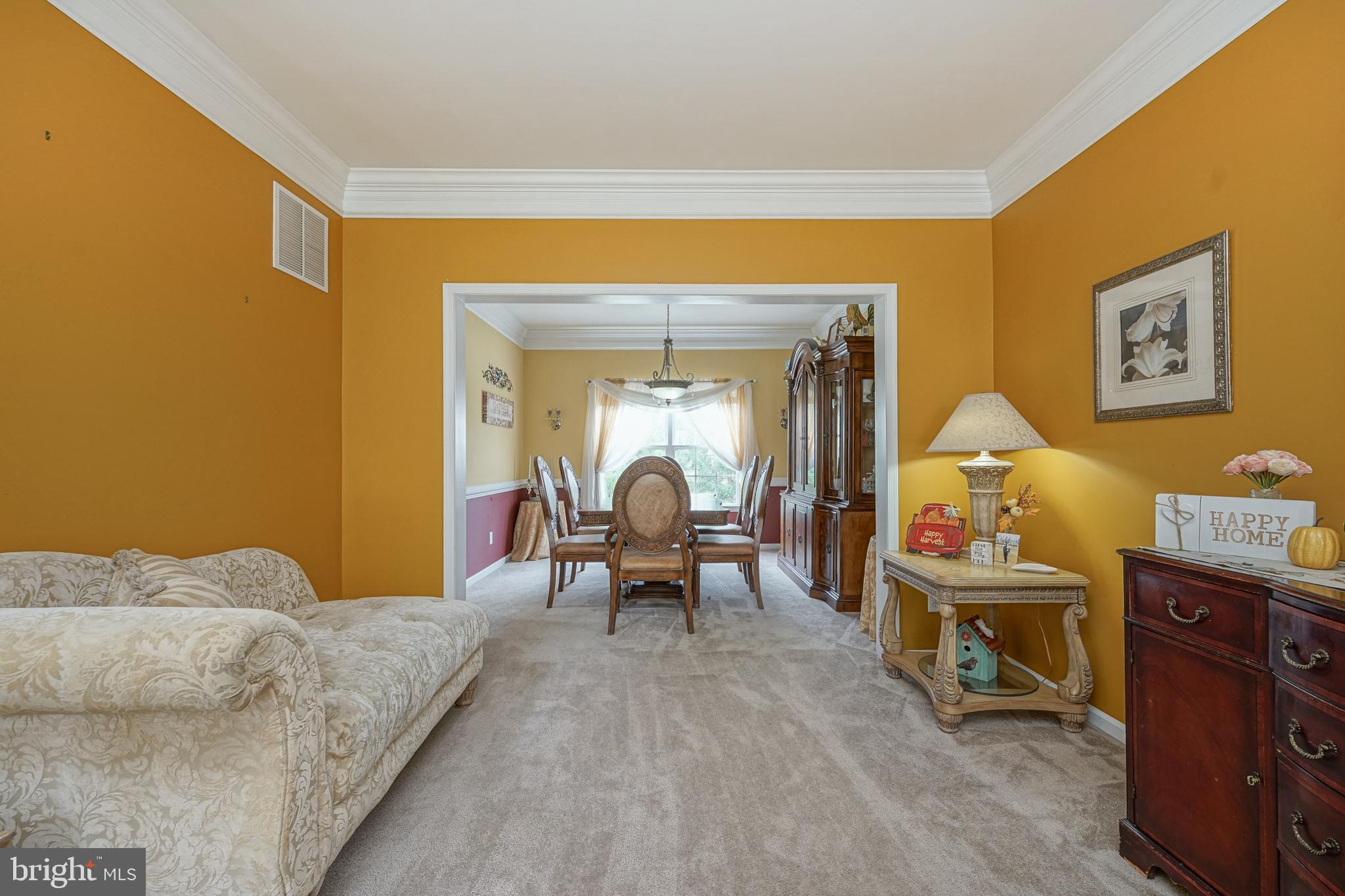 816 Renaissance Drive Williamstown, NJ 08094 - Photo 7 of 41 Living Room