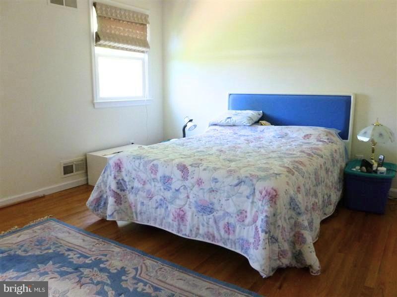 12800 Teaberry Road Silver Spring, MD 20906 - Photo 10 of 13 Bedroom (Master)
