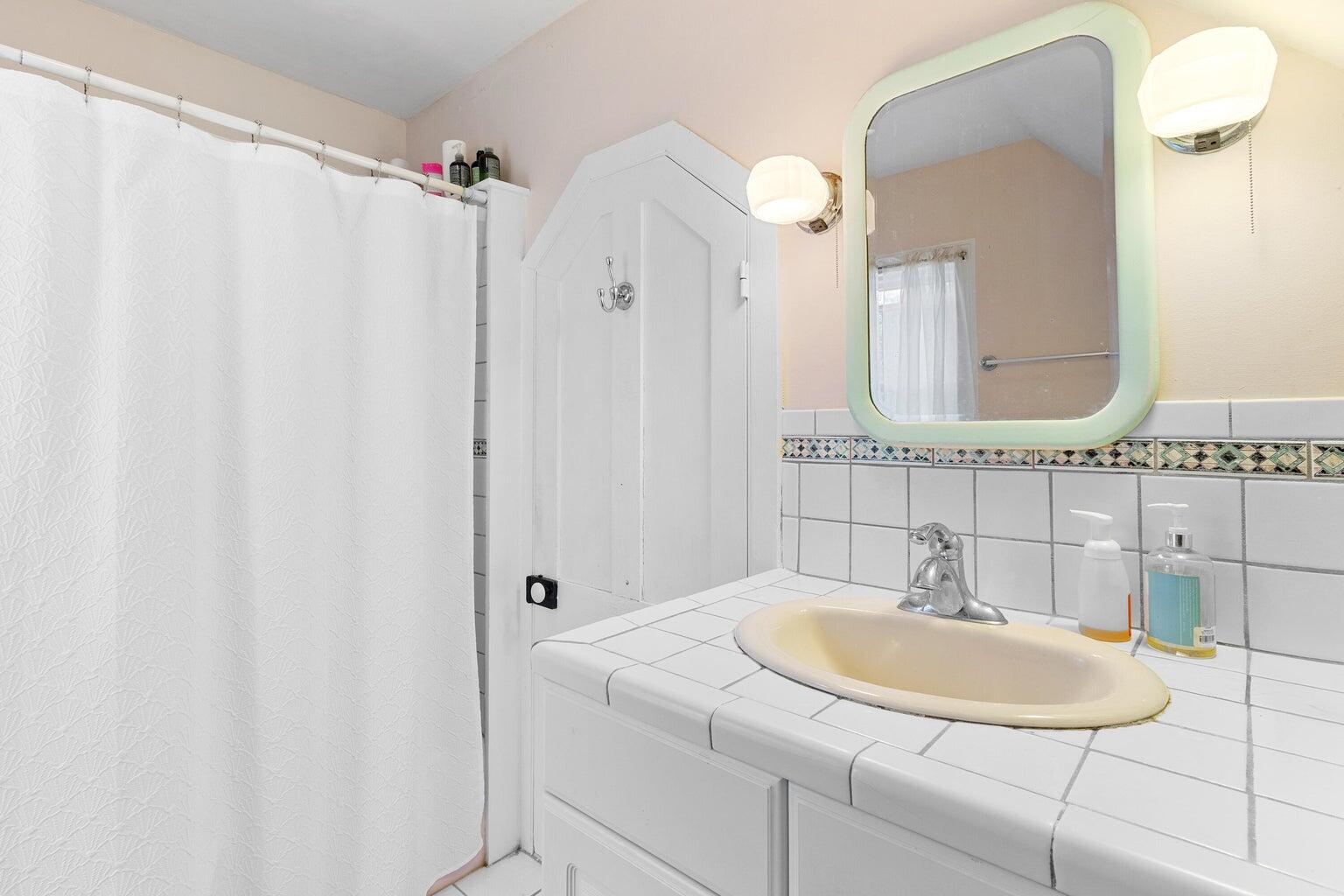 260 Clark Island Road St. George, ME 04859 - Photo 28 of 52 Upstairs Full Bath