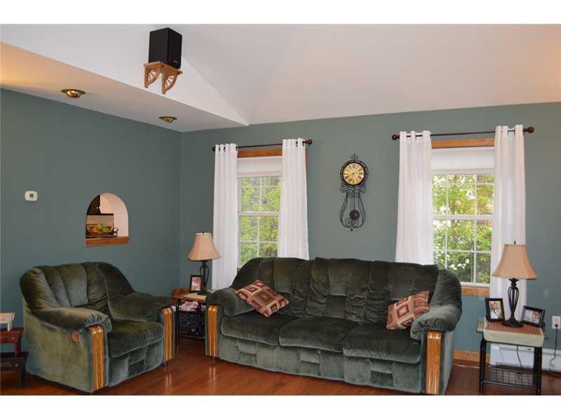 623 Bog Road Hermon, ME 04401 - Photo 13 of 34 Living Room.