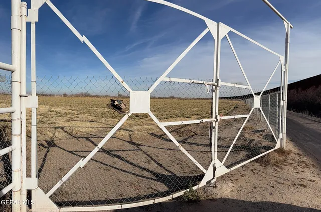 $130,000 | 1 Bell's Road, Fabens, TX 79838