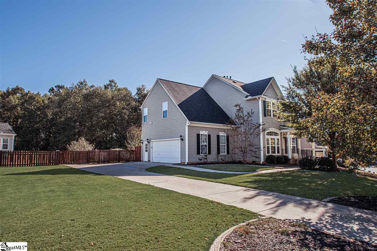 359 Amberleaf Way Simpsonville, SC 29681 - Photo 1 of 34 Gallery Image 1