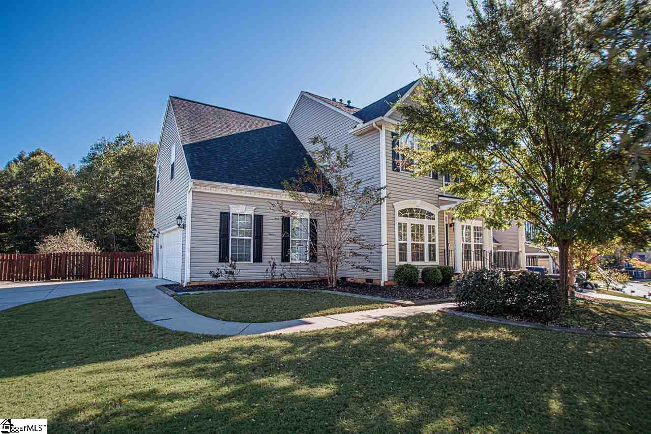 359 Amberleaf Way Simpsonville, SC 29681 - Photo 2 of 34 Gallery Image 2