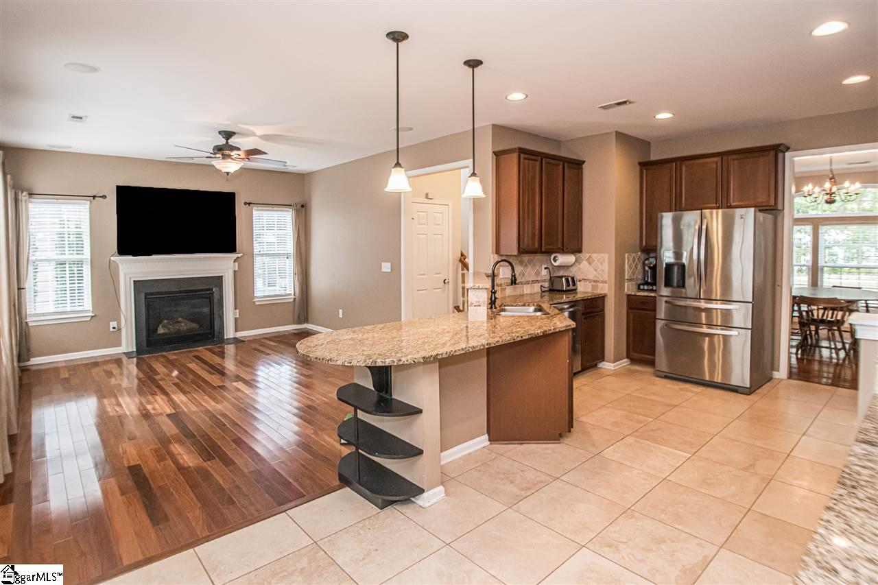359 Amberleaf Way Simpsonville, SC 29681 - Photo 11 of 34 Gallery Image 11
