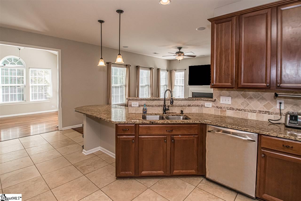 359 Amberleaf Way Simpsonville, SC 29681 - Photo 20 of 34 Gallery Image 20
