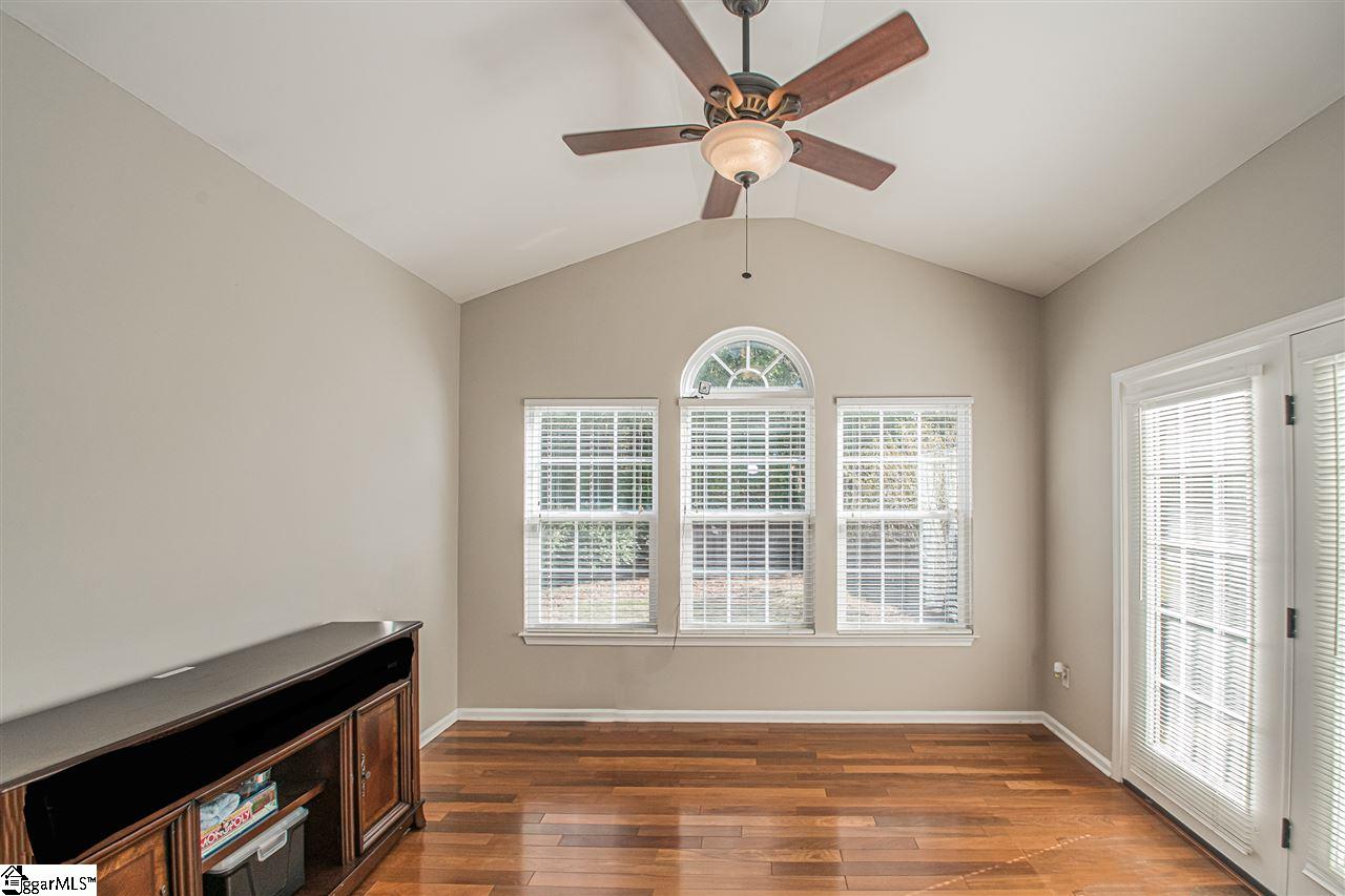 359 Amberleaf Way Simpsonville, SC 29681 - Photo 23 of 34 Gallery Image 23