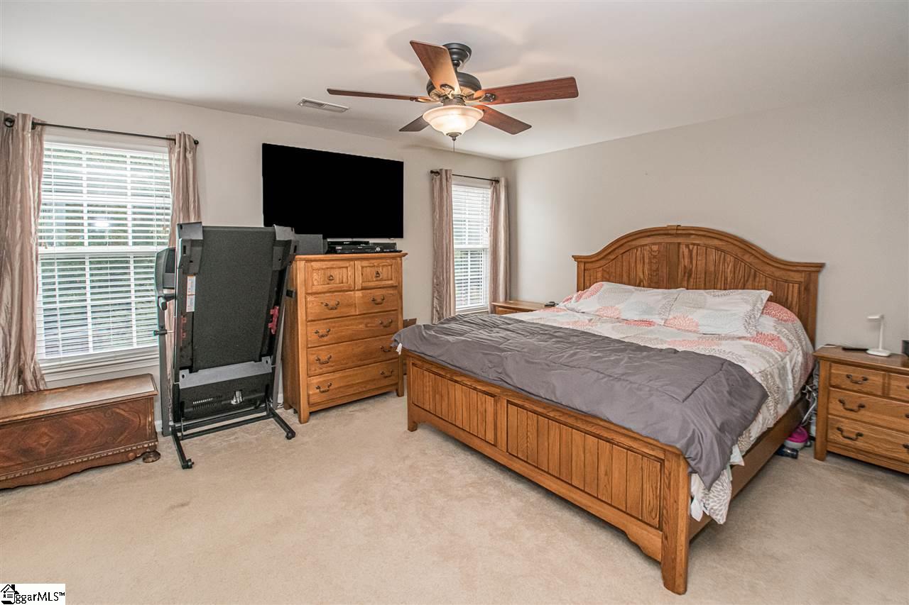 359 Amberleaf Way Simpsonville, SC 29681 - Photo 24 of 34 Gallery Image 24