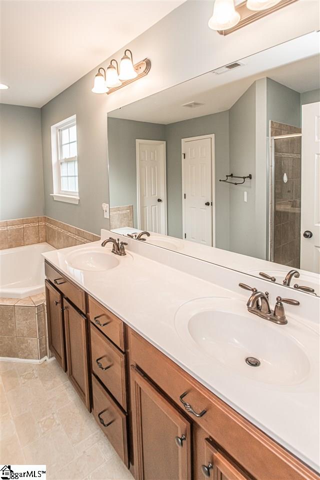 359 Amberleaf Way Simpsonville, SC 29681 - Photo 26 of 34 Gallery Image 26