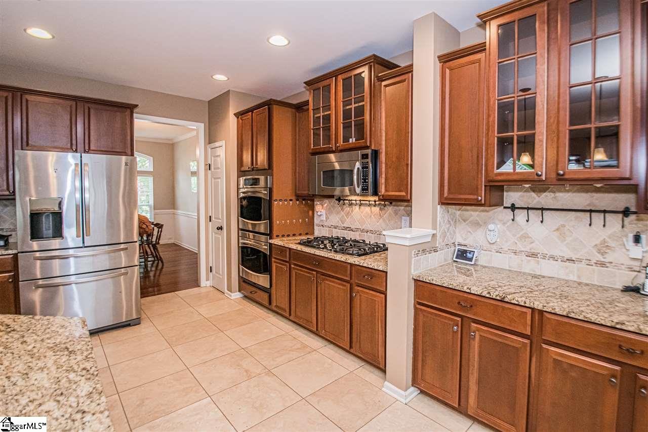 359 Amberleaf Way Simpsonville, SC 29681 - Photo 8 of 34 Gallery Image 8